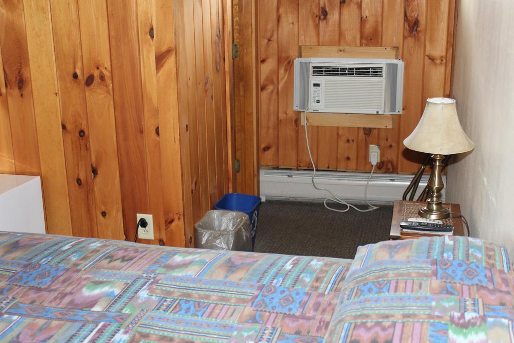 Northern Family Motel Potsdam Εξωτερικό φωτογραφία